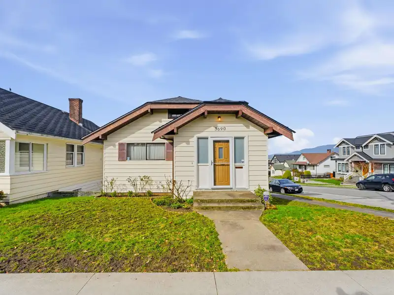 3690 DUNDAS STREET - photo 1 of 31