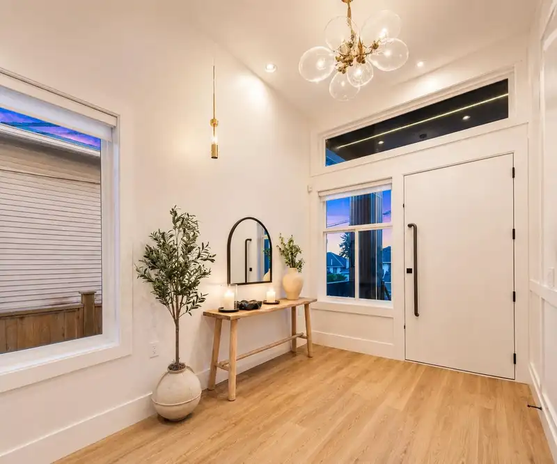 7684 115A STREET - photo 3 of 40