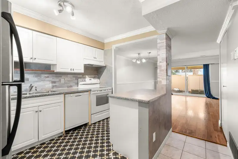 14 5271 204 STREET - photo 4 of 28