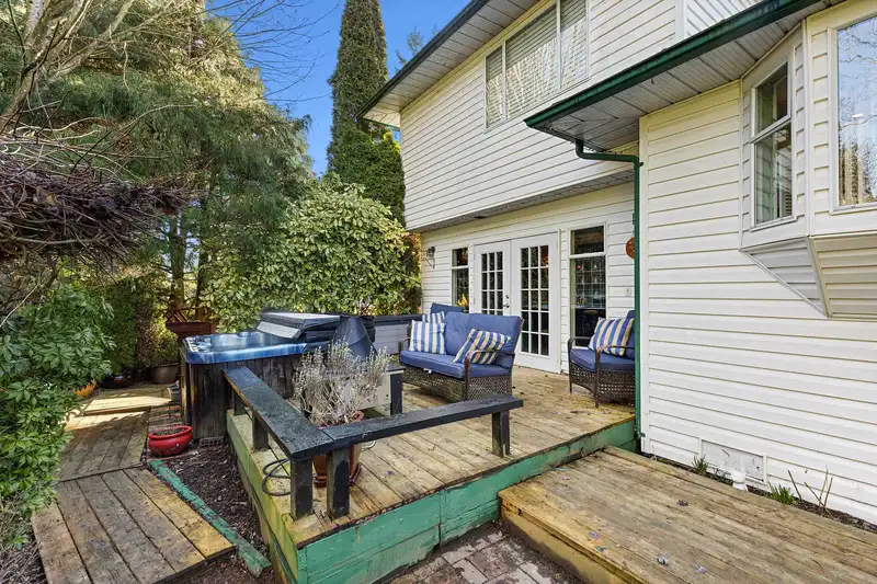 13385 60 AVENUE - photo 4 of 40
