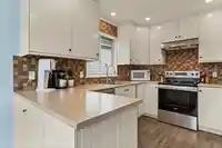 24 3380 GLADWIN ROAD - thumbnail 3