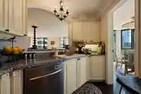 4B 328 TAYLOR WAY - thumbnail 10