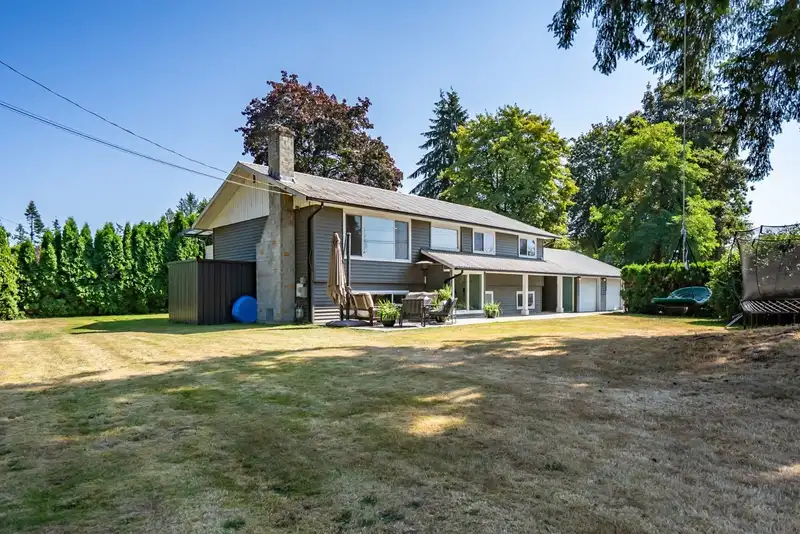 23165 88 AVENUE - photo 2 of 40