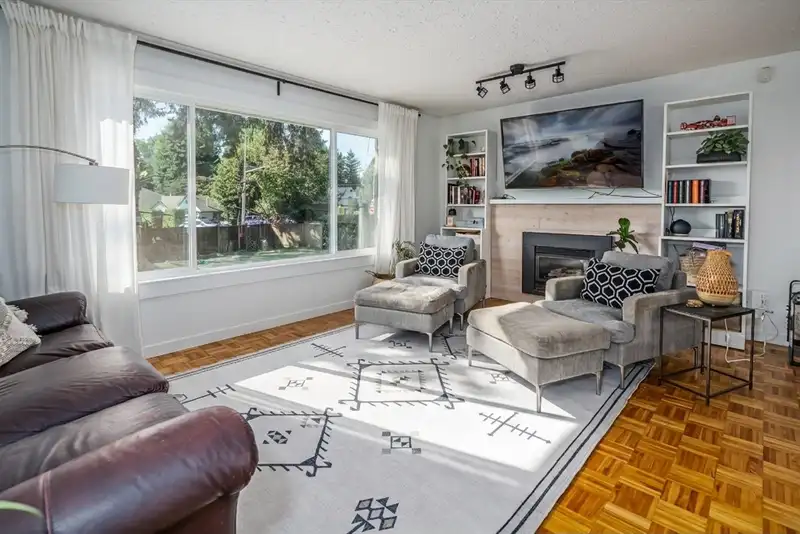 23165 88 AVENUE - photo 3 of 40