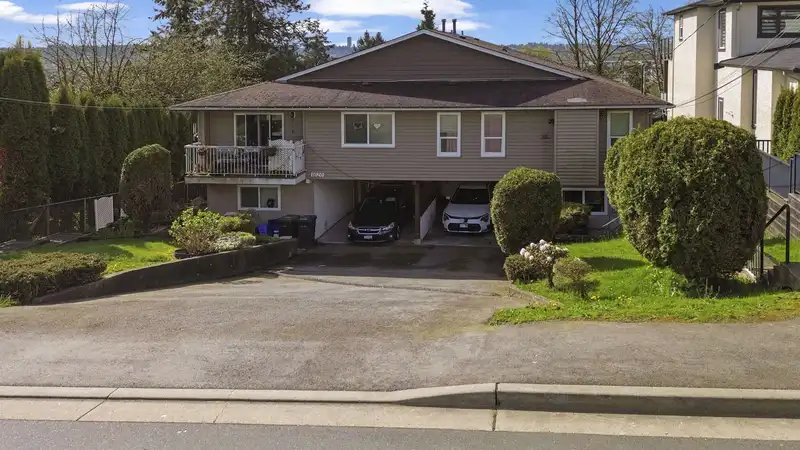 1020 QUADLING AVENUE - photo 1 of 12