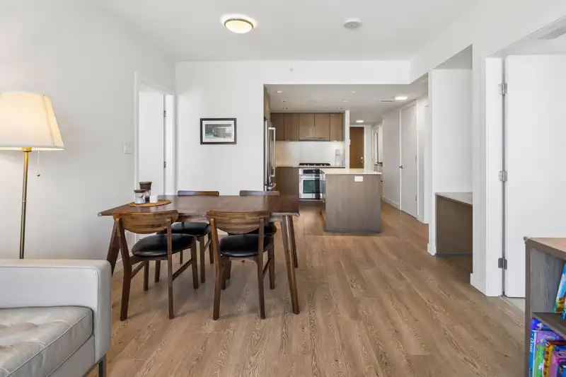 1209 111 E 1ST AVENUE - photo 2 of 37