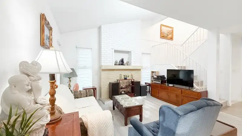 7438 ECHO PLACE - photo 3 of 29