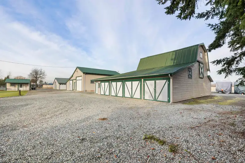 22285 64 AVENUE - photo 1 of 40