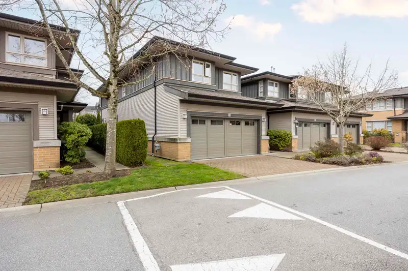 15 6300 BIRCH STREET - photo 3 of 27