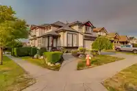 16453 61 AVENUE - thumbnail 1