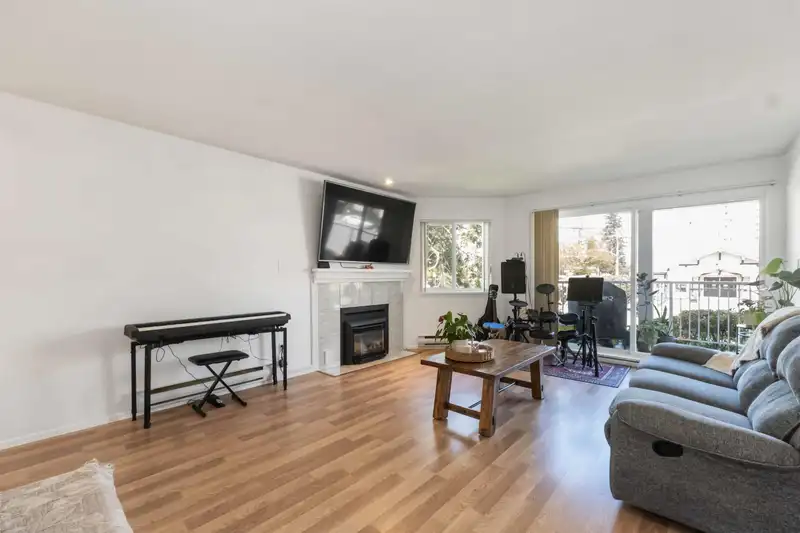 107 22222 119 AVENUE - photo 2 of 27