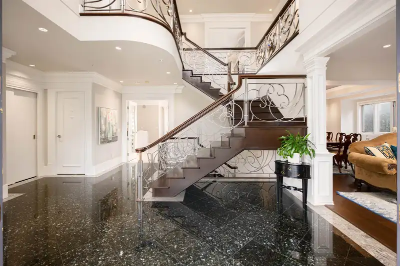 5850 CARTIER STREET - photo 4 of 40
