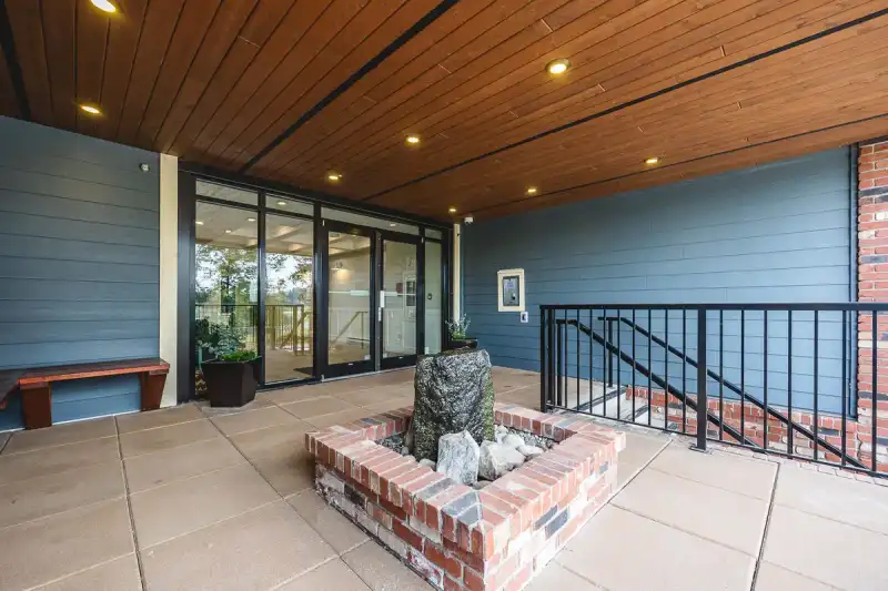 409 22327 RIVER ROAD - photo 1 of 32