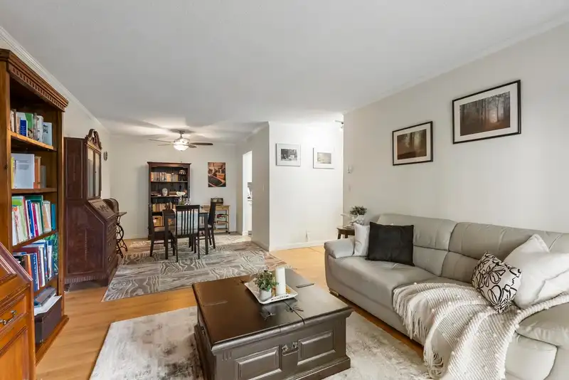 106 1720 SOUTHMERE CRESCENT - photo 4 of 30