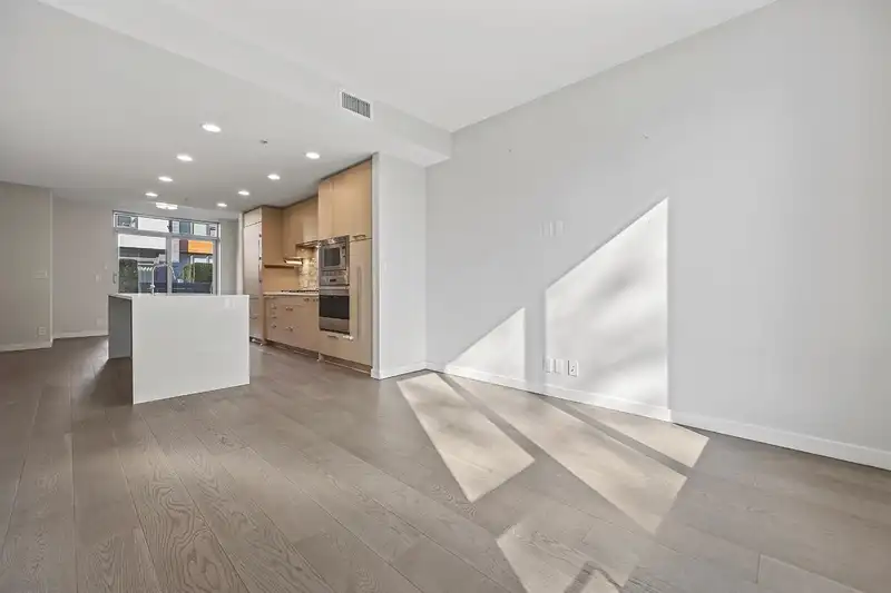 7 3483 ROSS DRIVE - photo 2 of 28