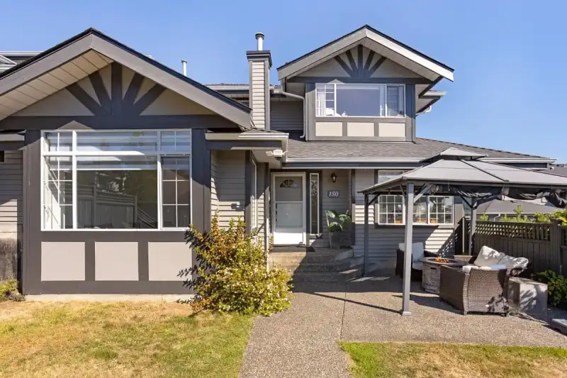 150 1685 PINETREE WAY - photo 1 of 39