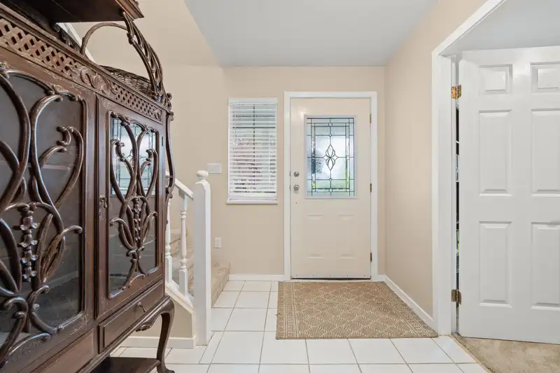 21178 93 AVENUE - photo 2 of 35