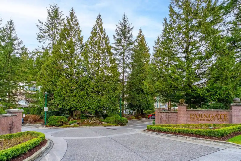 312 3680 BANFF COURT - photo 2 of 39