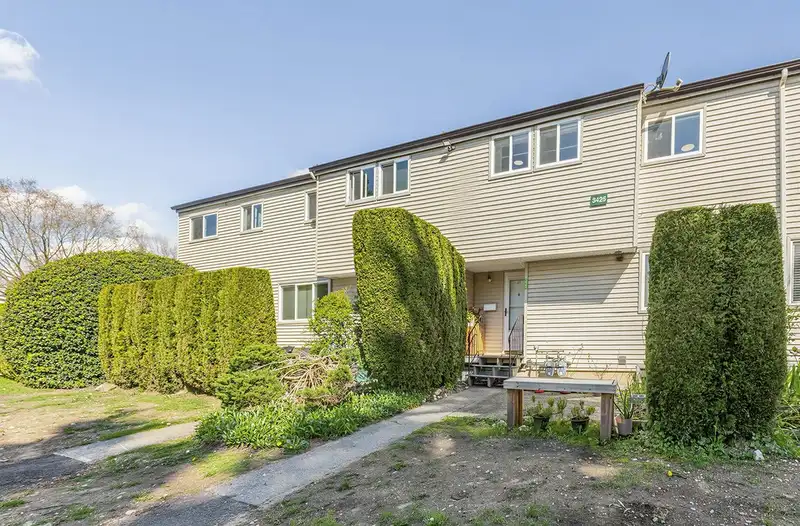 45 3425 E 49TH AVENUE - photo 1 of 31