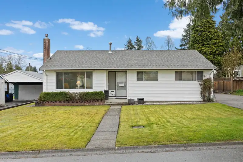 11060 WREN CRESCENT - photo 2 of 32