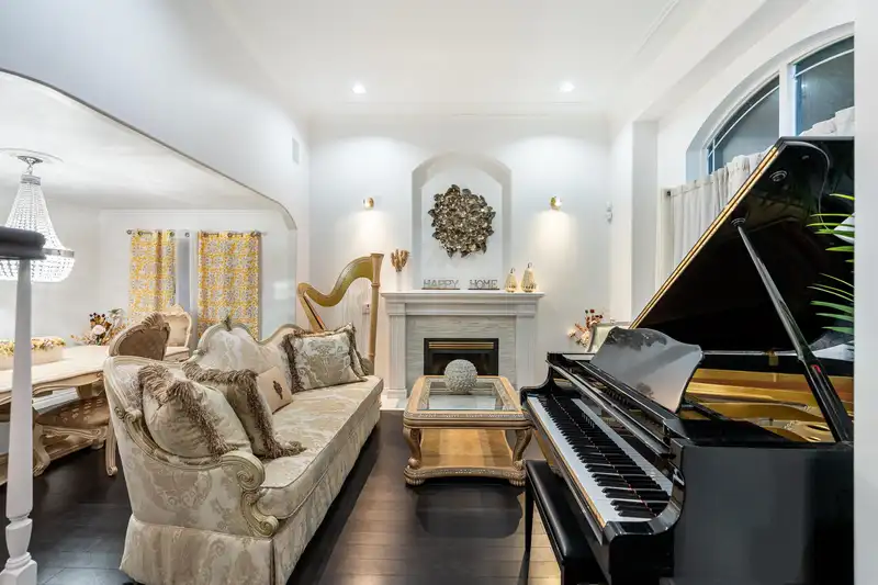 887 RIVERSIDE DRIVE - photo 1 of 40