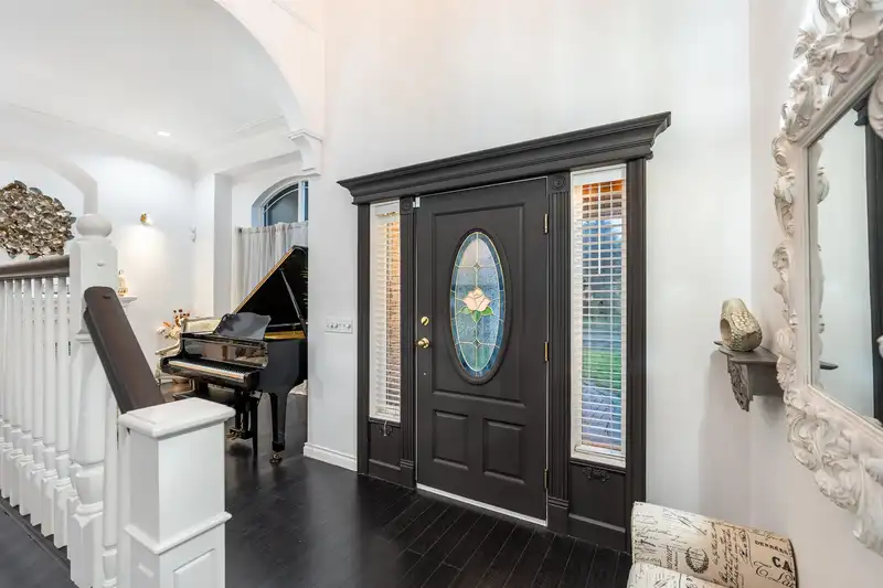 887 RIVERSIDE DRIVE - photo 4 of 40