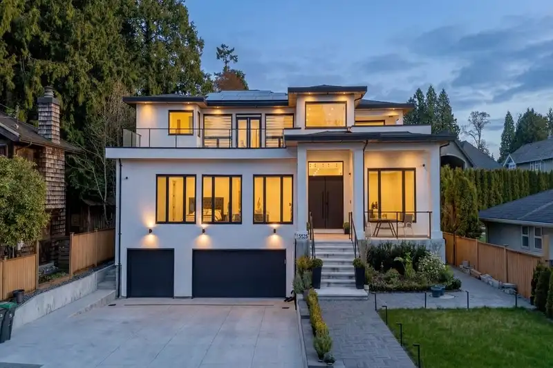 13125 14 AVENUE - photo 1 of 40