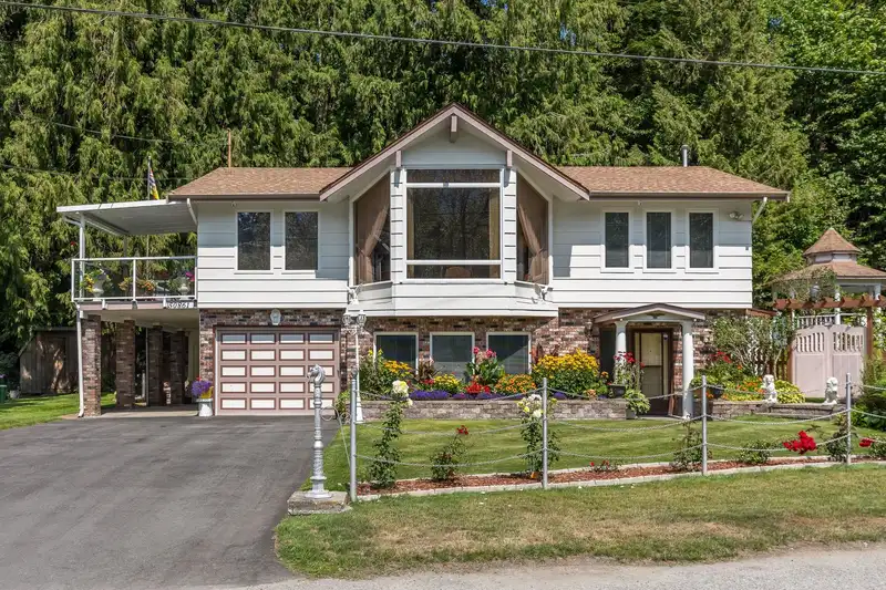 50861-50871 O'BYRNE ROAD - photo 1 of 40