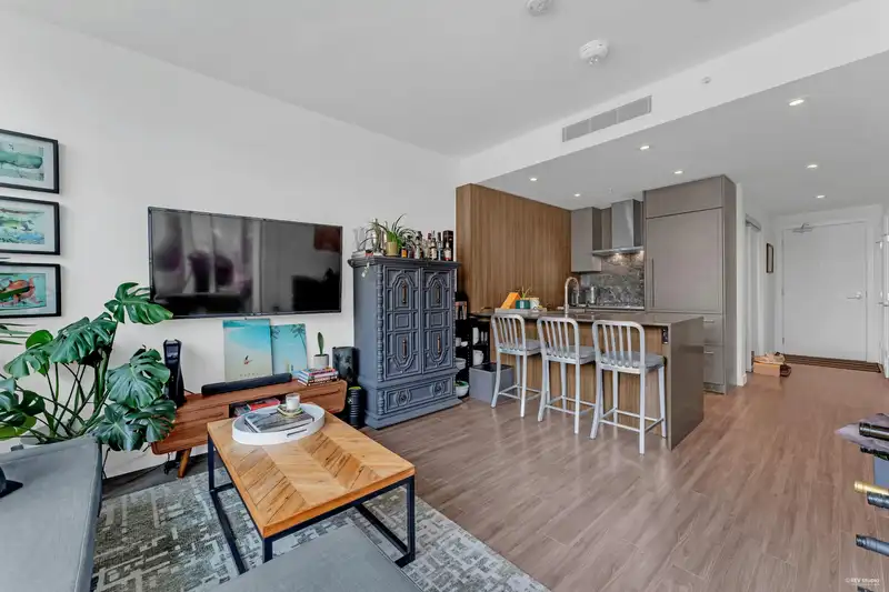 407 2288 ALPHA AVENUE - photo 3 of 26
