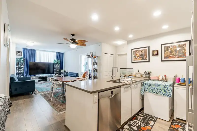 1006 3281 E KENT AVENUE NORTH - photo 3 of 33