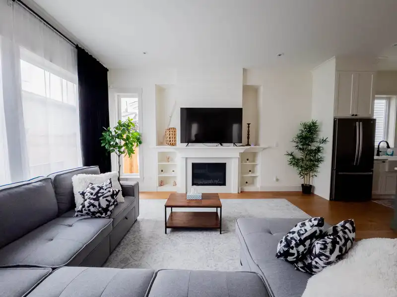 19756 75B AVENUE - photo 1 of 40