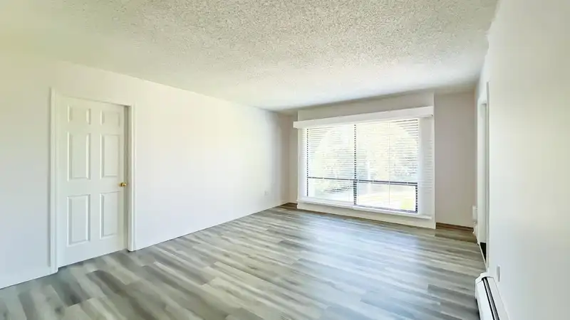 416 1945 WOODWAY PLACE - photo 1 of 23