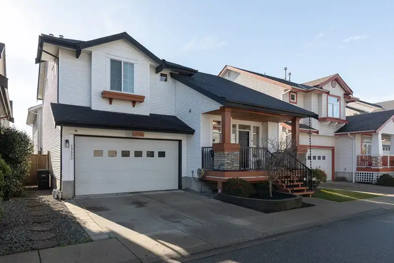 19850 BUTTERNUT LANE - photo 2 of 39