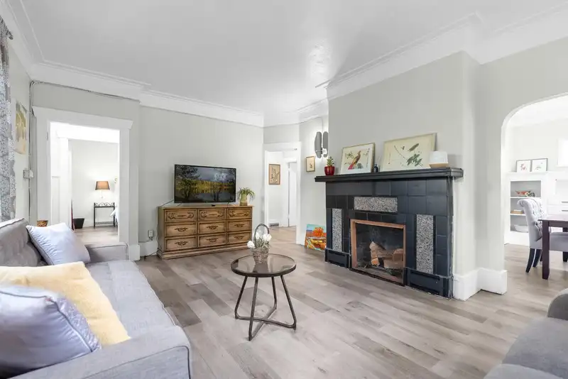 3425 W 8TH AVENUE - photo 3 of 31