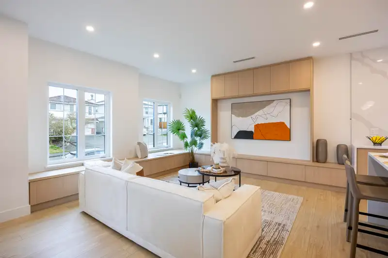3 7353 12TH AVENUE - photo 4 of 40
