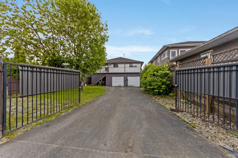 7769 10TH AVENUE - photo 3 of 37
