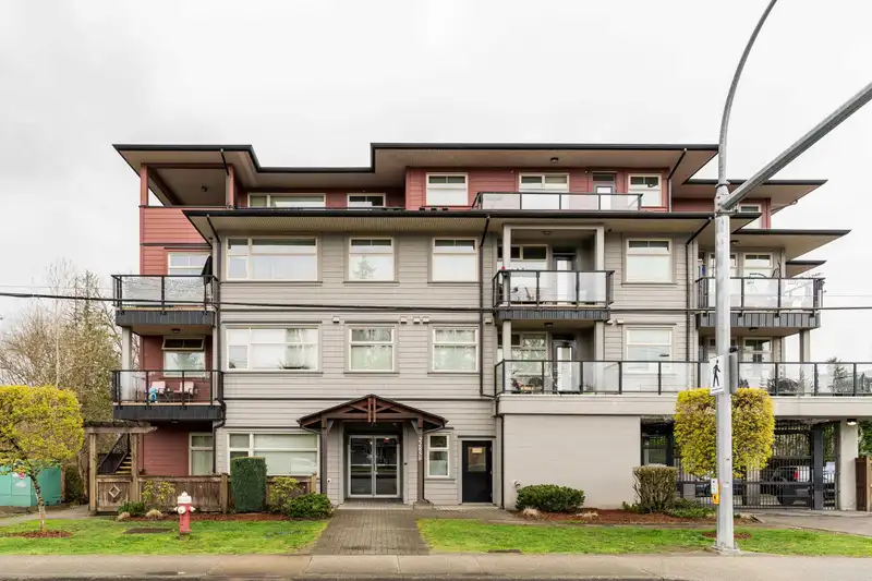 304 22858 LOUGHEED HIGHWAY - photo 1 of 23