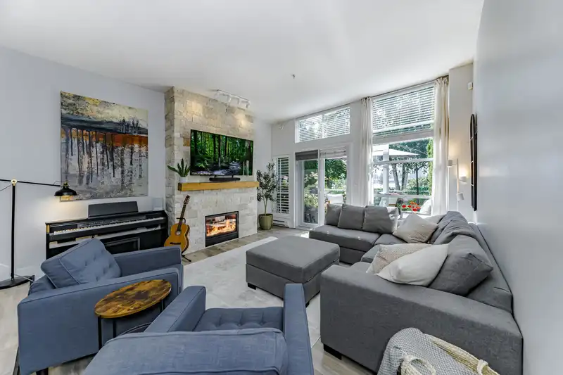 2162 E KENT AVENUE SOUTH - photo 4 of 40
