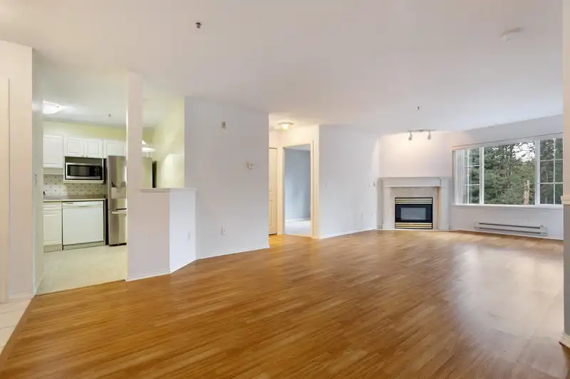 205 5465 201 STREET - photo 4 of 32