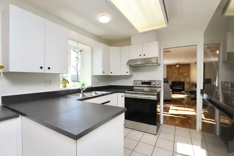 93 WARRICK STREET - photo 3 of 40