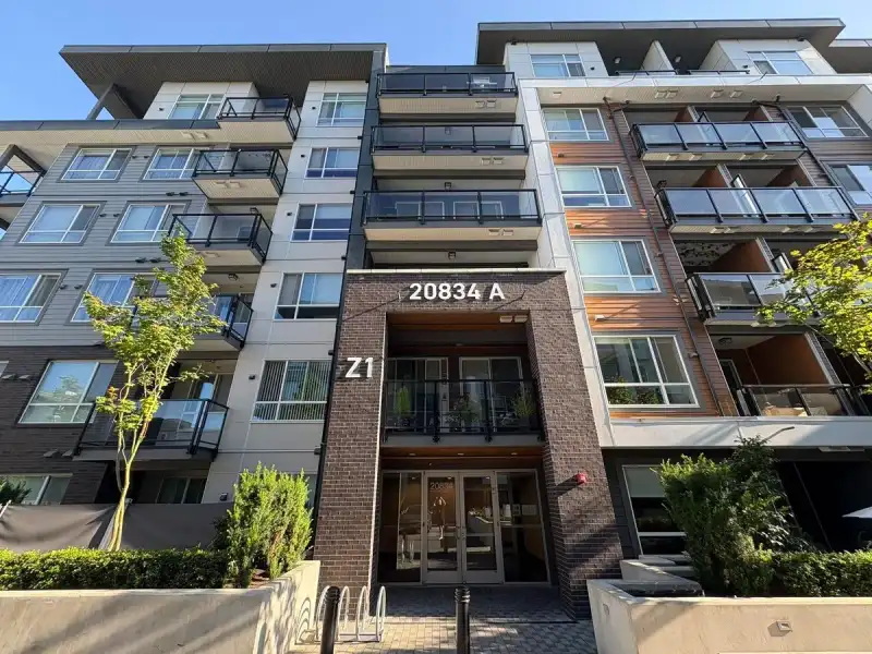 A420 20834 80 AVENUE - photo 1 of 1