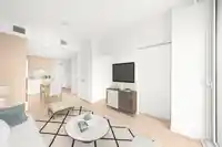 404 567 CLARKE ROAD - thumbnail 4