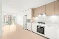 404 567 CLARKE ROAD - thumbnail 7