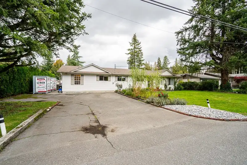 19901 38 AVENUE - photo 1 of 34