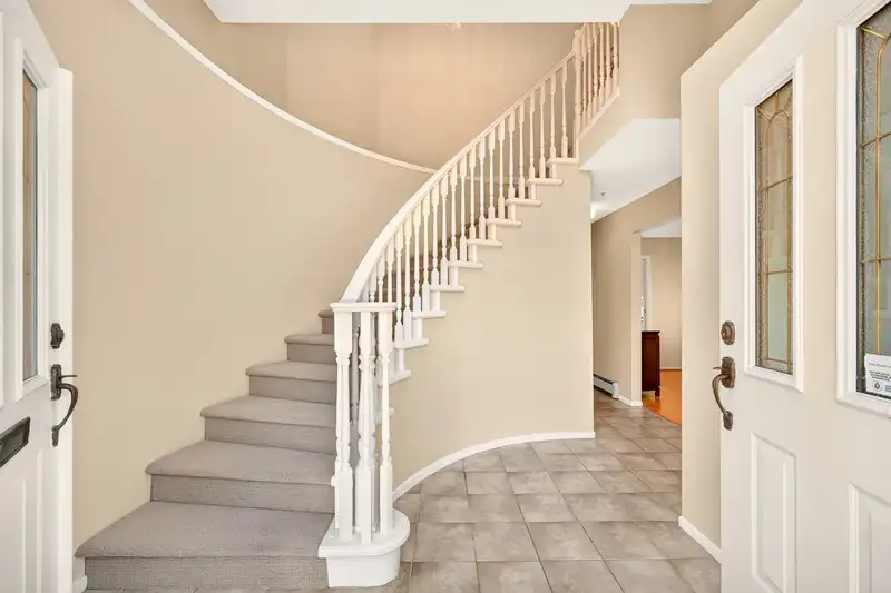 6673 GLADSTONE STREET - photo 3 of 40