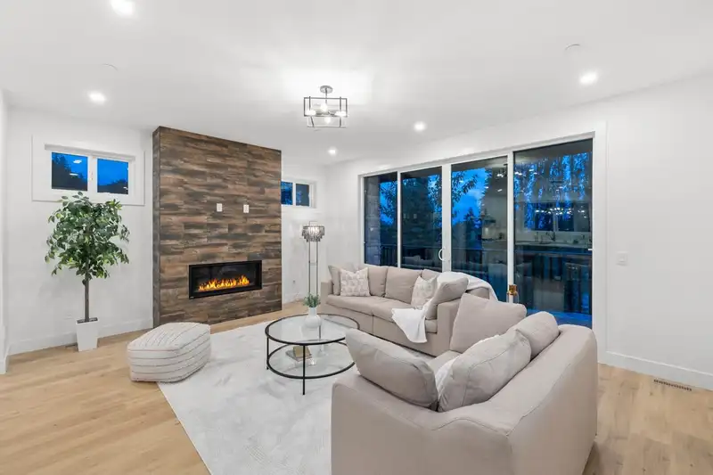 10490 MCVEETY STREET - photo 4 of 40