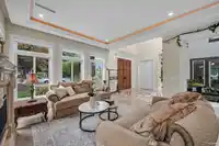 3601 LYNNDALE CRESCENT - thumbnail 9