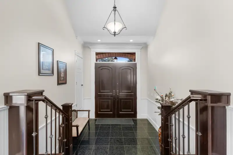 14225 69A AVENUE - photo 3 of 22