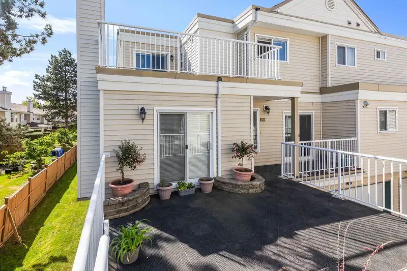 158 10077 156 STREET - photo 3 of 40