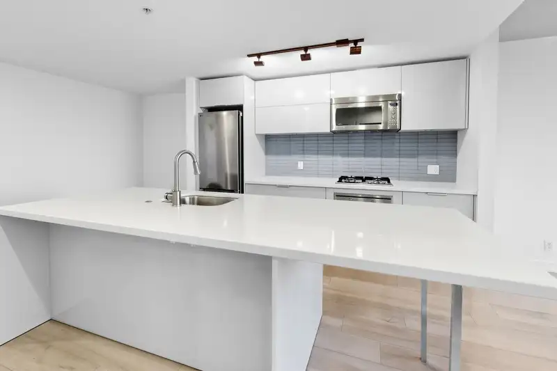 2702 108 W CORDOVA STREET - photo 4 of 23